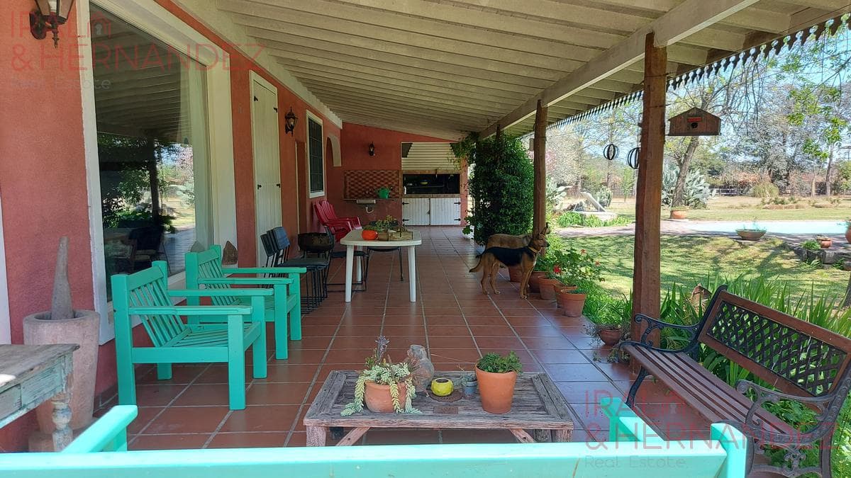 Farmhouse-Style House with Pool for Sale at the Haras el Malacate Country Club