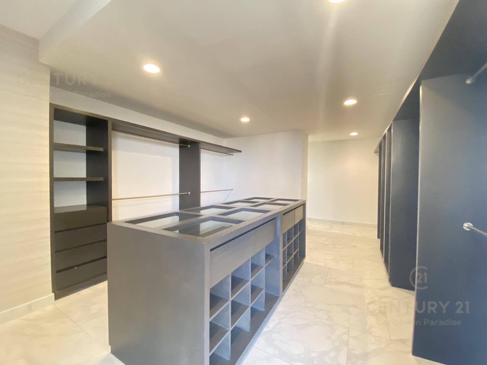 3-Bedroom Furnished Apartment for Sale | Be Towers Cancun | C3882