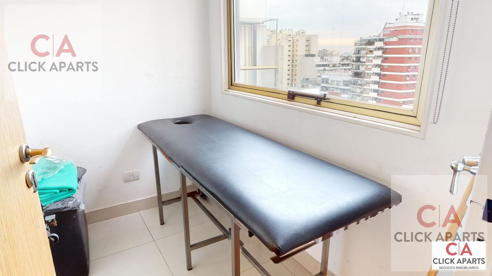 FOR SALE - 6-ROOM UPPER-FLOOR APARTMENT - WILL ACCEPT APARTMENTS OR LAND AS PART OF PAYMENT - CABALLITO